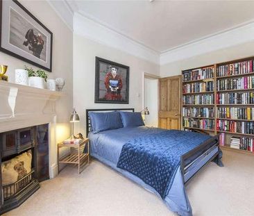 Charing Cross Road, Covent Garden, London, WC2H - Photo 6