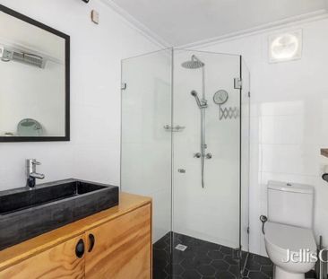 St Kilda East - Photo 3