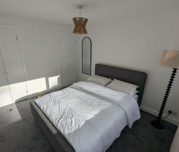 3 bedroom detached house to rent - Photo 3