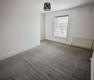 2 bedroom House To Let Total Size: 829 SQ FT - Photo 5
