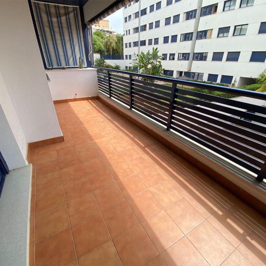 Piso de alquiler en Avenida Puerta del Mar, 12, Puerto de Estepona - Photo 1