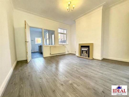 3 bedroom terraced house to rent - Photo 1