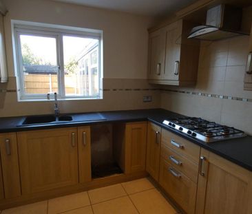 3 bedroom detached house to rent - Photo 3