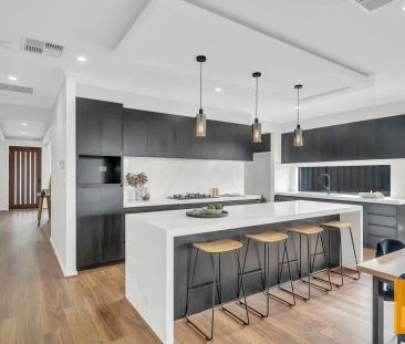 “Family home with a designer touch to every corner!” - Photo 6