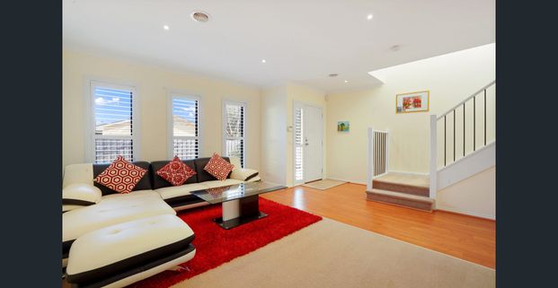 A Charming Central Abode - Photo 1