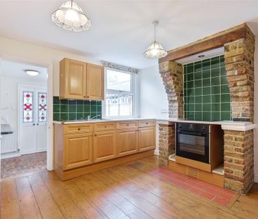 2 bedroom semi-detached house to rent - Photo 4