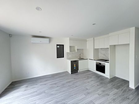 Newly built 3 bedroom, 2 Bathroom Townhouse - Photo 3