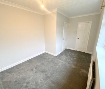 Bainton Grove, Clifton, Nottingham - Photo 3