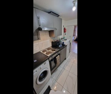 1 Bed Flat, High Road Leyton, E10 - Photo 5