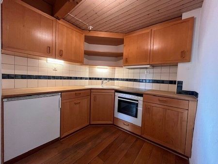 Charmant appartement duplex de 2.5 pièces dans les combles - Photo 5