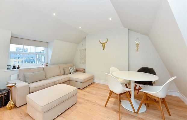 3 bedroom flat to rent - Photo 1