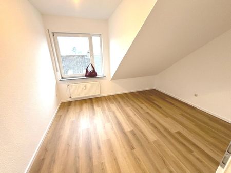Konz: Frisch renovierte 97 m² Maisonettewohnung – 4 Zimmer, Balkon, lichtdurchflutet. - Photo 5