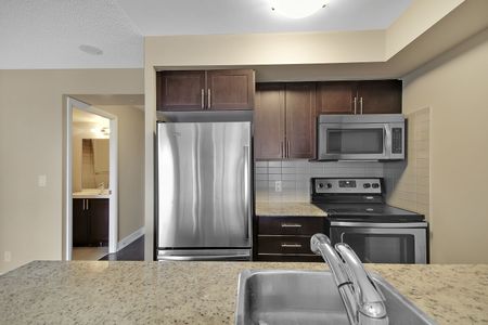 For Lease - 6 Eva Road Unit# 509, Toronto, Ontario - Photo 3