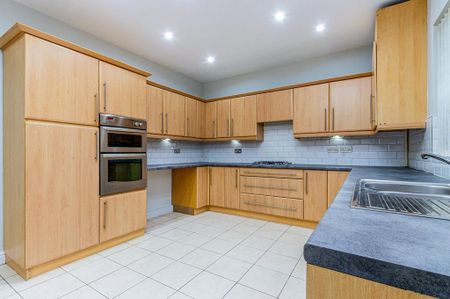 2 bedroom terraced house to rent - Photo 4