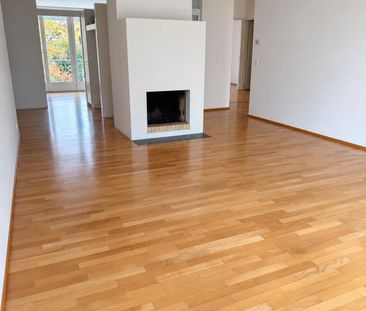 Sonnige 3.5-Zi-Wohnung in Meilen mit Wintergarten, Cheminée und Garage - Foto 4