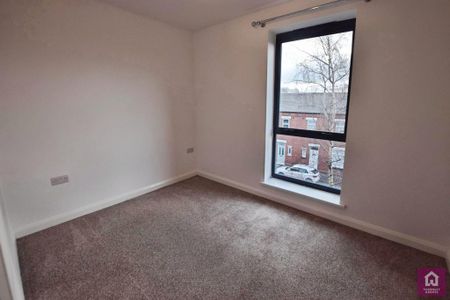 2 bedroom flat to rent - Photo 3