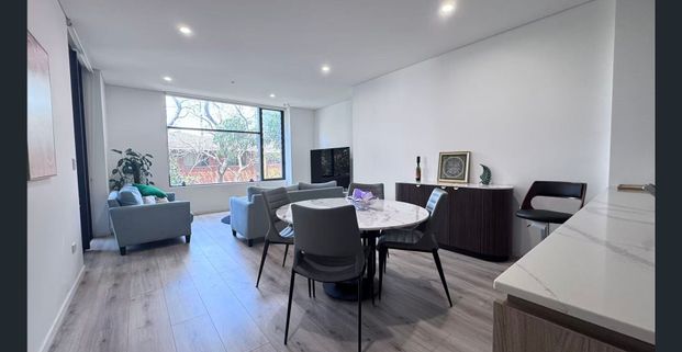 2 BEDS LUXURY APARTMENTS READY TO MOVE IN! - Photo 1