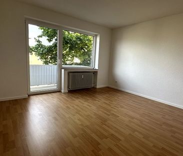 BEZUGSFREIE, FRISCH RENOVIERTE 4 ZIM.-WOHNUNG MIT BALKON IM HERZEN VON LANK-LATUM - Foto 1