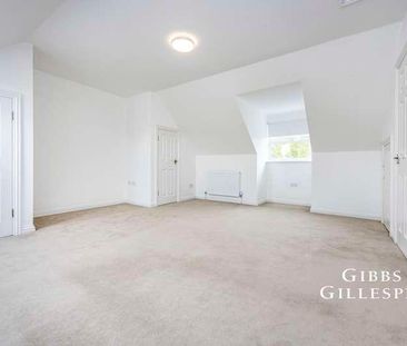 Stirling Avenue, Pinner, HA5 - Photo 3