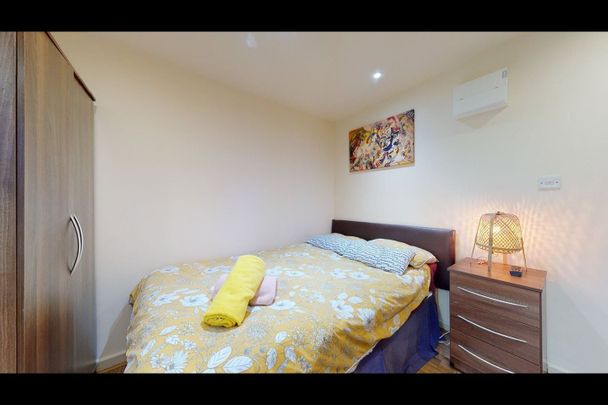 Studio Flat, Kilburn, NW2 - Photo 1