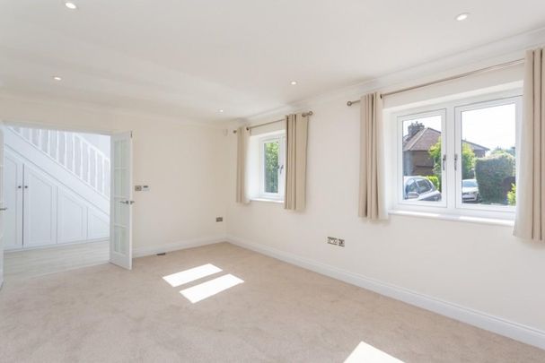 4 bedroom detached house to rent - Photo 1