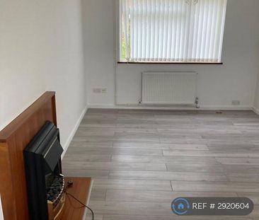 4 bedroom end of terrace house to rent - Photo 2