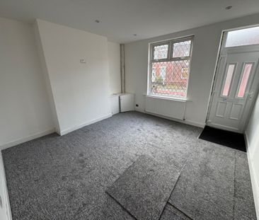 2 Bedroom Terraced House - Photo 2