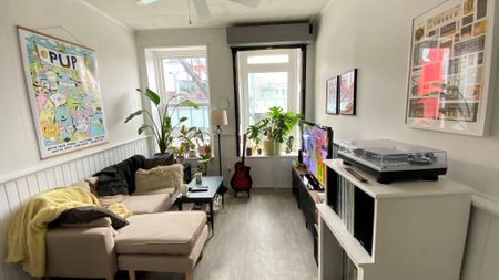 201B Wellington St - 2 bed, 1 bath - Photo 5