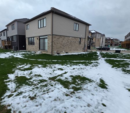 For Lease - 2 Greig Street, Brantford, Ontario - Photo 4