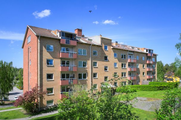 Profilvägen, Finspång - Photo 1