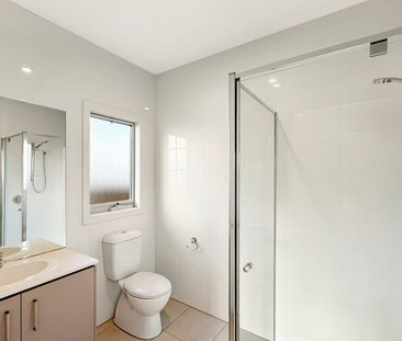 🏡 Brand New 4-Bedroom House in Eynesbury - $365 per week - Photo 5