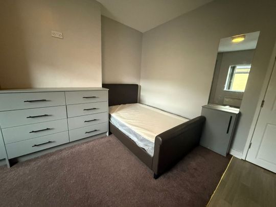 Great Avenham Street, Preston - Photo 1