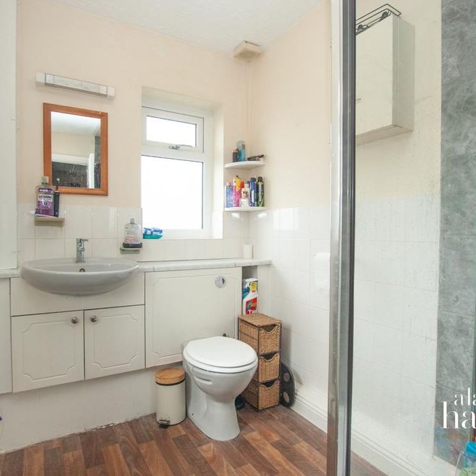 4 bedroom detached house to rent - Photo 1