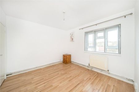 2 bedroom maisonette to rent - Photo 4