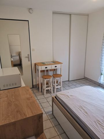 Location Appartement 1 pièce 18m² - Photo 2