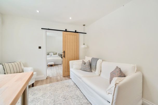 Lordship Lane, London, SE22 - Photo 1