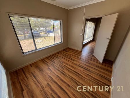 Comfortable & Convenient Family Living in Noble Park - Photo 4