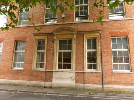 1 bedroom apartment to rent - Photo 4