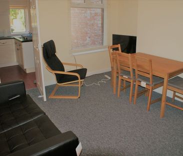 24 Oxford Street - Great Specification & Heart of the Student Trian... - Photo 1