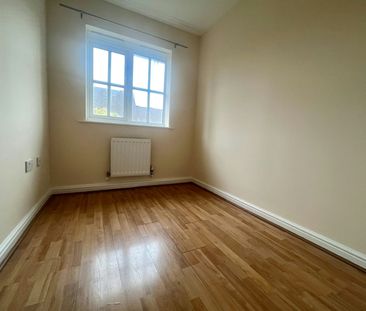 Semi-detached house to rent on - Photo 5