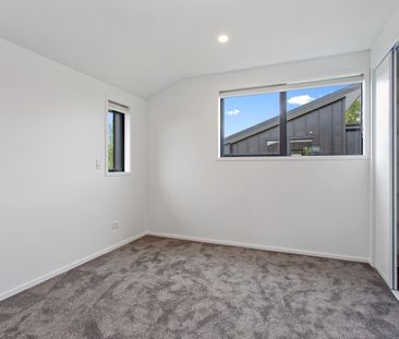 3-Bedroom Townhouse in Merivale - Photo 6