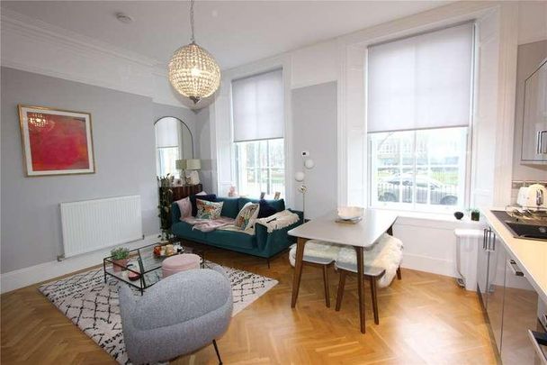 Northumberland Square, North Shields, NE30 - Photo 1