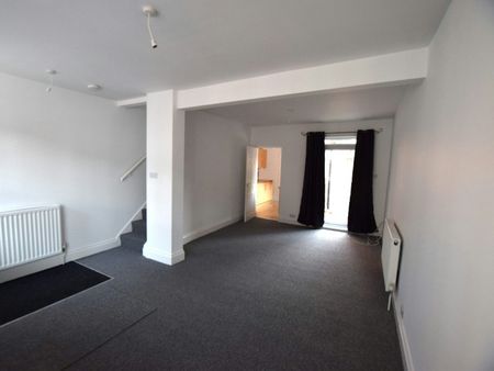 Gordon Street, Semilong, Northampton, NN2 - Photo 2