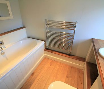 2 bedroom terraced house to rent - Photo 6