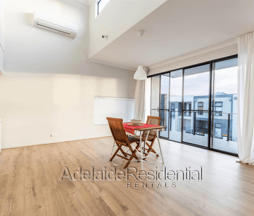 Brand new three bedroom townhouse - Photo 1