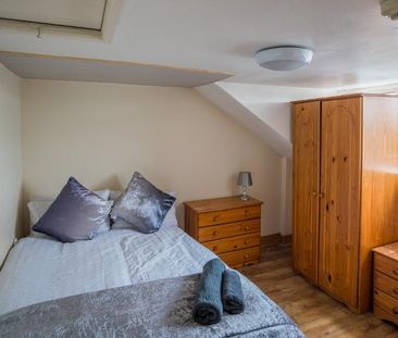 STUDENT ACCOMMODATION, 6 Stewarts Terrace, Derry/Londonderry, BT48 7LH - Photo 3