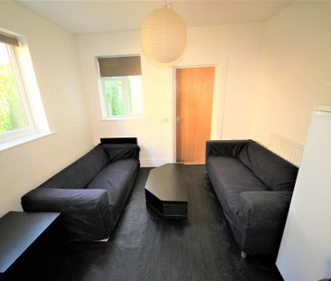 6 bedroom house to rent - Photo 1