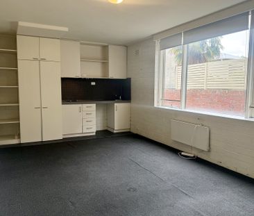 Prime South Yarra Living - Photo 2