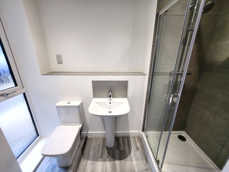 200 Stourbridge Road, Stourbridge, DY9 7BU - Photo 4