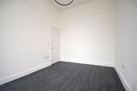 Cargreen Road, South Norwood, London, SE25 - Photo 3